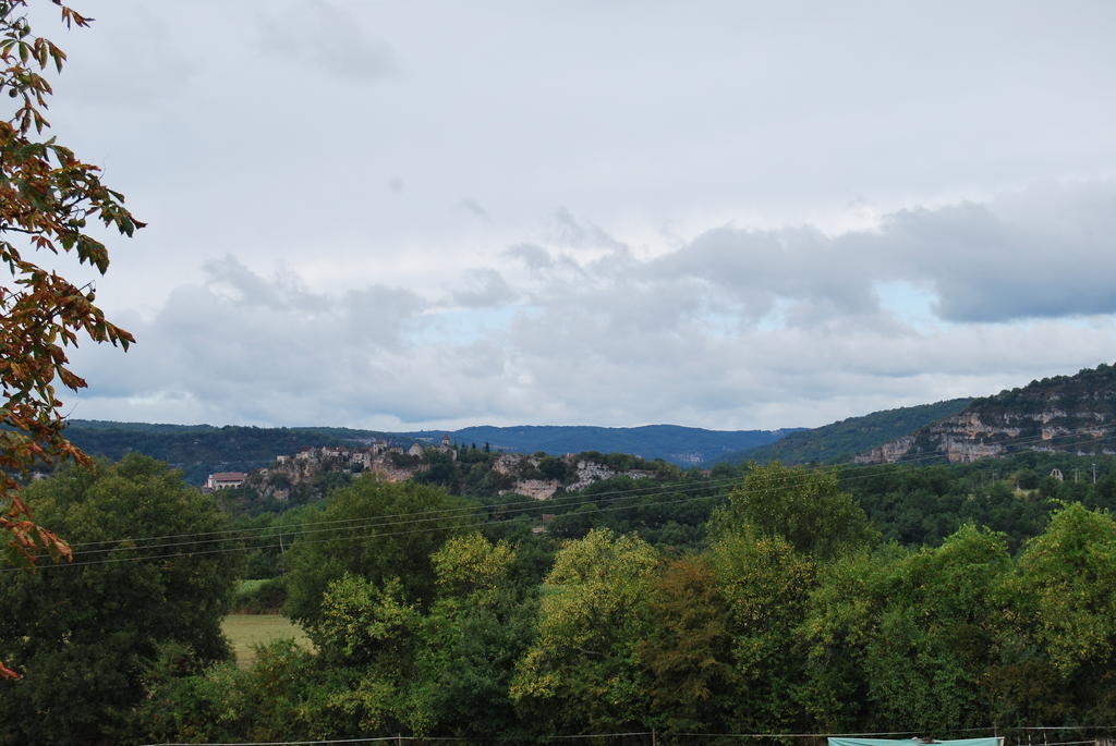 Mas De Garrigue Bed & Breakfast Calvignac Exterior photo