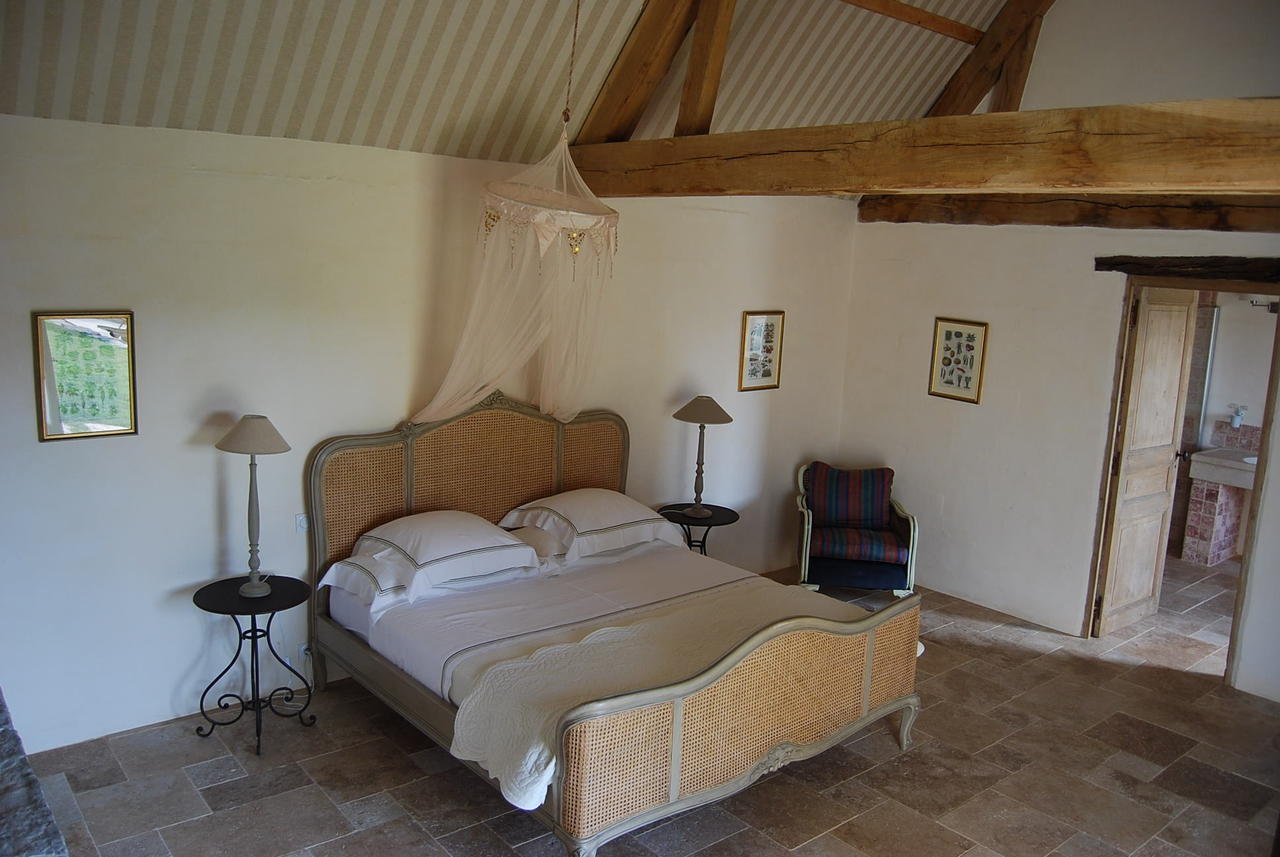 Mas De Garrigue Bed & Breakfast Calvignac Room photo